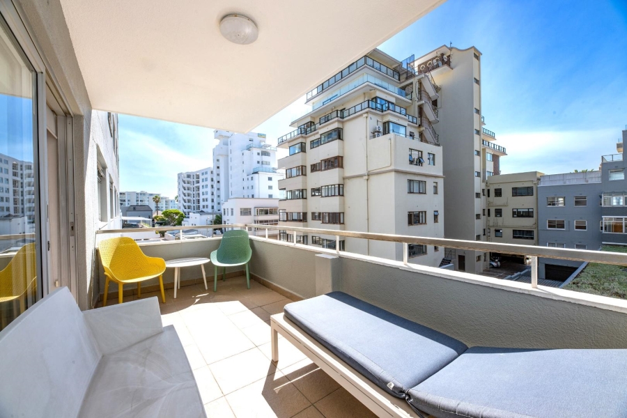 2 Bedroom Property for Sale in Sea Point Western Cape